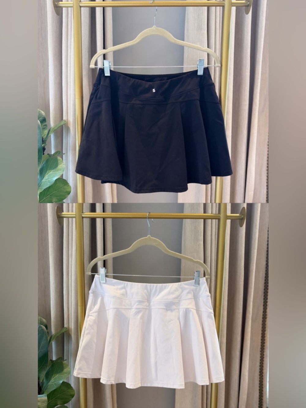 EXCELLENT CONDITION LOT OF 2 Stelle Women's Tennis Skirts - Black & White